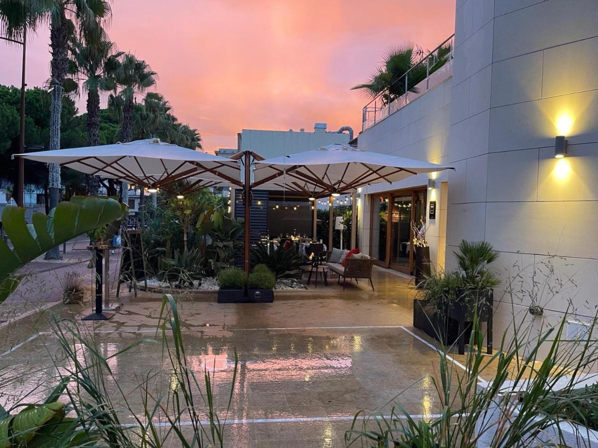 Unique Boutique Hotel Antibes Juan-Les-Pins Exterior foto